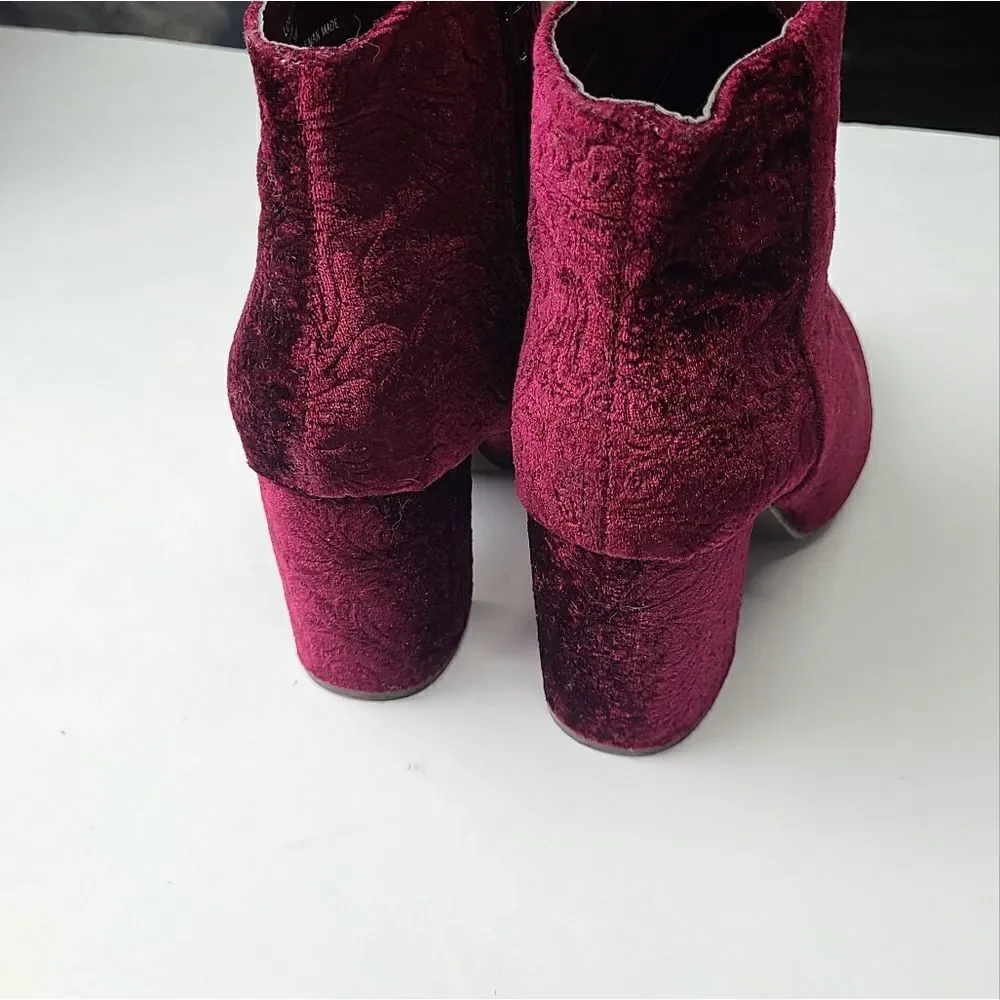 ‎Floral Women's Red Ankle Booties Size 7
